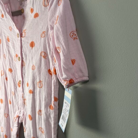 Cat And Jack Light Pink One Piece w pumpkin pattern, size 6-9M NWT - Picture 3 of 8